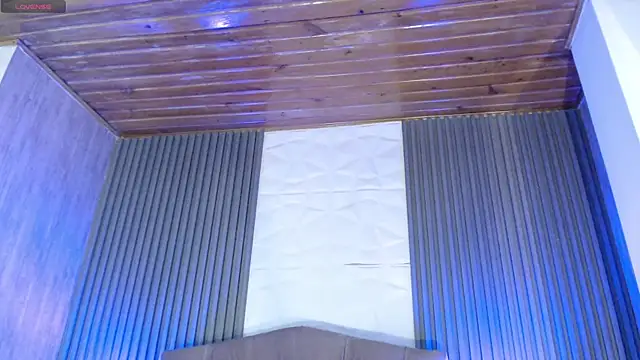 Mia Rinn online show from December 13, 7:53 pm