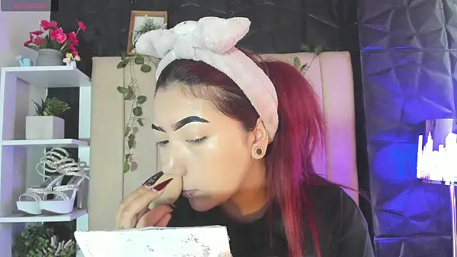 Mia Rinn online show from January 14, 2:01 pm