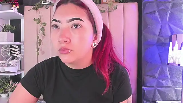 Mia Rinn online show from January 17, 2:22 pm