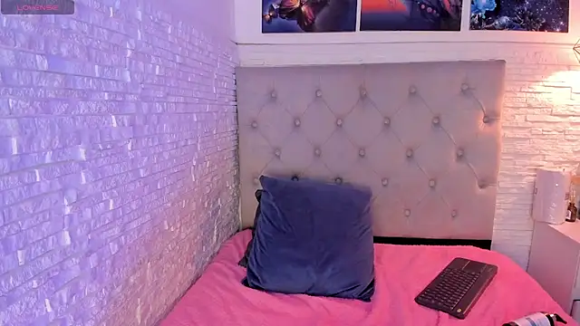 Snapshot of graceymilf666 chatting on February 28, 2:31 pm graceymilf666 online show from February 28, 2:31 pm