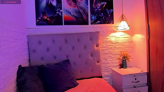 Snapshot of graceymilf666 chatting on March 6, 12:30 pm graceymilf666 online show from March 6, 12:30 pm