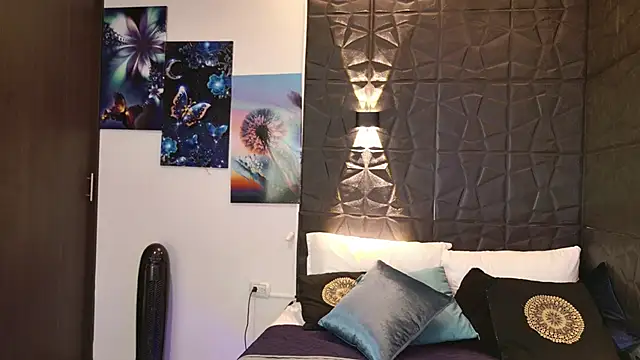 Snapshot of graceymilf666 chatting on October 8, 11:30 am graceymilf666 online show from October 8, 11:30 am