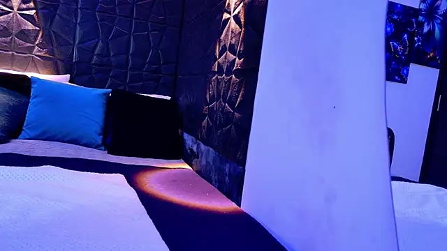 Snapshot of graceymilf666 chatting on November 11, 11:43 am graceymilf666 online show from November 11, 11:43 am