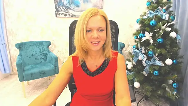 Snapshot of AgathaKlouin chatting on December 30, 4:09 am AgathaKlouin online show from December 30, 4:09 am