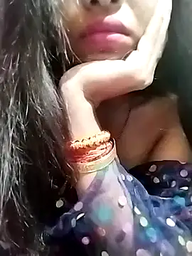 Snapshot of Hotty-Divya chatting on December 10, 2:16 am Hotty-Divya online show from December 10, 2:16 am