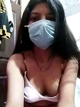 Snapshot of Hotty-Divya chatting on December 19, 9:18 am Hotty-Divya online show from December 19, 9:18 am