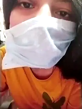 Snapshot of Hotty-Divya chatting on December 24, 2:43 am Hotty-Divya online show from December 24, 2:43 am