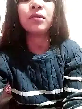 Snapshot of Hotty-Divya chatting on December 24, 12:55 pm Hotty-Divya online show from December 24, 12:55 pm