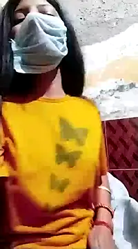 Snapshot of Hotty-Divya chatting on December 29, 8:11 am Hotty-Divya online show from December 29, 8:11 am