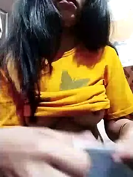 Snapshot of Hotty-Divya chatting on January 9, 2:11 am Hotty-Divya online show from January 9, 2:11 am