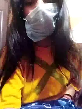 Snapshot of Hotty-Divya chatting on January 10, 2:25 am Hotty-Divya online show from January 10, 2:25 am