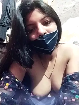 Snapshot of Hotty-Divya chatting on March 22, 8:18 am Hotty-Divya online show from March 22, 8:18 am