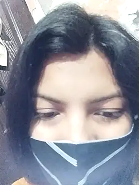 Snapshot of Hotty-Divya chatting on March 22, 1:41 pm Hotty-Divya online show from March 22, 1:41 pm