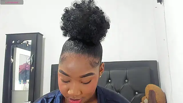 Snapshot of Natassha_brown1 chatting on October 28, 12:36 am Natassha brown1 online show from October 28, 12:36 am