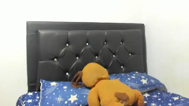 Snapshot of Natassha_brown1 chatting on February 12, 12:16 am Natassha brown1 online show from February 12, 12:16 am