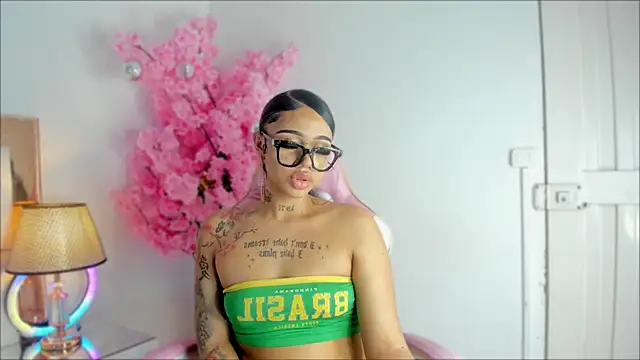 Mia Jansen online show from December 4, 12:52 am