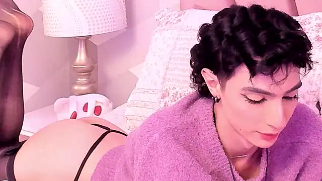 KylieMonnett online show from August 4, 12:25 am