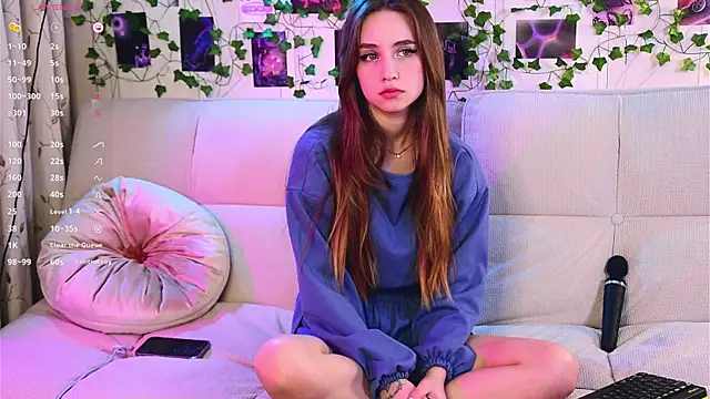 Snapshot of Alice_loft chatting on March 7, 7:05 pm Alice loft online show from March 7, 7:05 pm