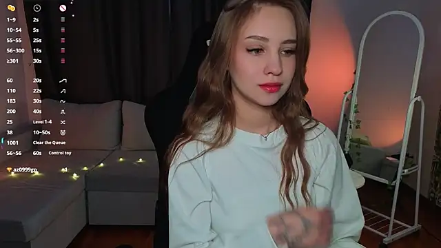 Snapshot of Alice_loft chatting on October 12, 2:32 am Alice loft online show from October 12, 2:32 am