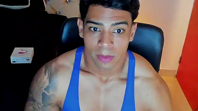 Snapshot of Andrew_wolf7 chatting on November 23, 4:01 am Andrew wolf7 online show from November 23, 4:01 am