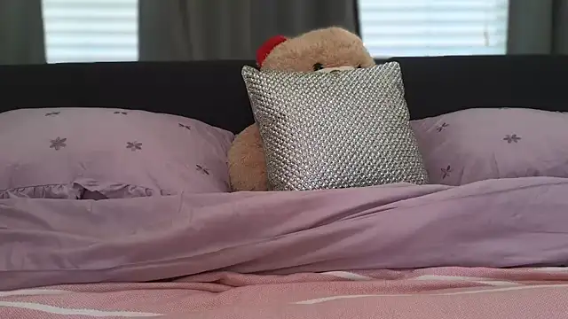 Snapshot of longislandprincess chatting on March 14, 7:08 pm longislandprincess online show from March 14, 7:08 pm