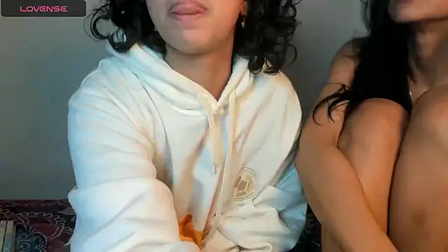 adriannyp 1 online show from June 21, 3:53 am