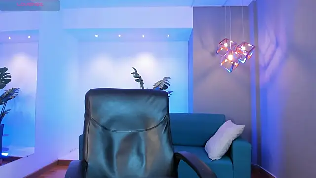 Snapshot of Lyssa_Muller chatting on January 24, 2:19 pm Lyssa Muller online show from January 24, 2:19 pm