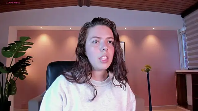 Snapshot of Lyssa_Muller chatting on February 18, 11:44 am Lyssa Muller online show from February 18, 11:44 am