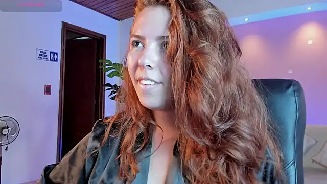 Snapshot of Lyssa_Muller chatting on March 3, 4:24 pm Lyssa Muller online show from March 3, 4:24 pm