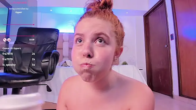 Snapshot of Lyssa_Muller chatting on March 5, 7:49 pm Lyssa Muller online show from March 5, 7:49 pm