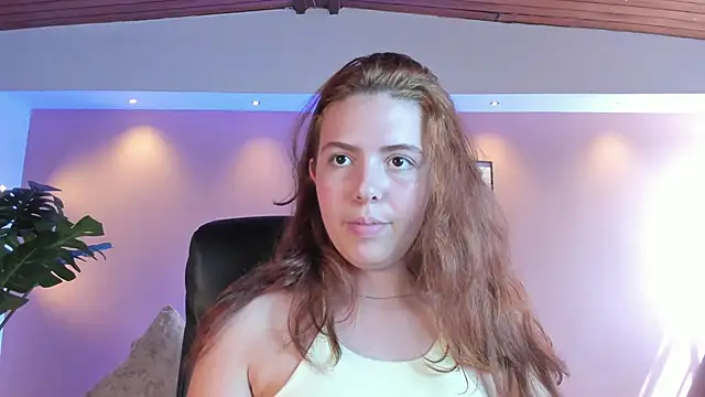 Snapshot of Lyssa_Muller chatting on March 12, 7:17 pm Lyssa Muller online show from March 12, 7:17 pm