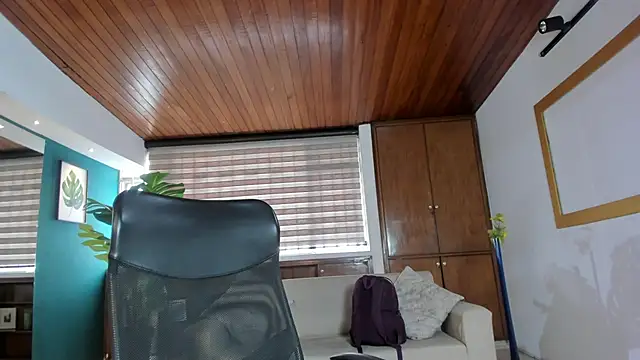 Snapshot of Lyssa_Muller chatting on November 25, 1:33 pm Lyssa Muller online show from November 25, 1:33 pm