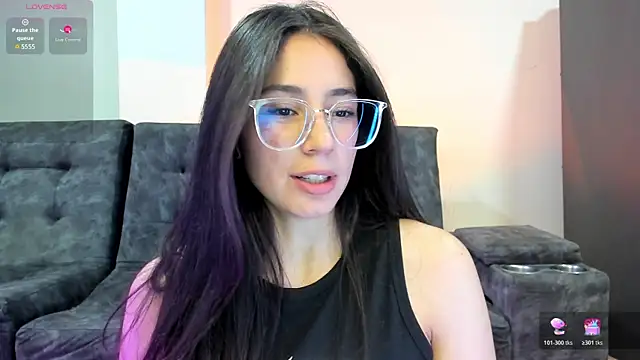 emmadiaz1 online show from March 30, 12:22 am