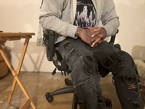 SluttyLyfe4L online show from December 1, 10:43 pm