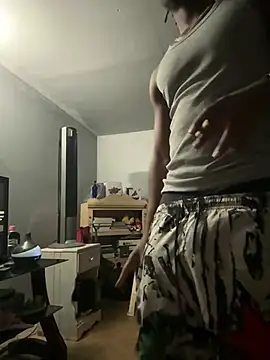 Snapshot of SluttyLyfe4L chatting on July 28, 4:27 pm SluttyLyfe4L online show from July 28, 4:27 pm