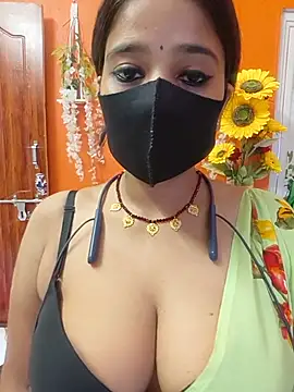Snapshot of Sony-Model chatting on May 31, 5:37 am Sony-Model online show from May 31, 5:37 am