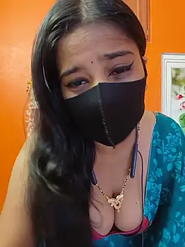 Snapshot of Sony-Model chatting on June 10, 5:28 am Sony-Model online show from June 10, 5:28 am