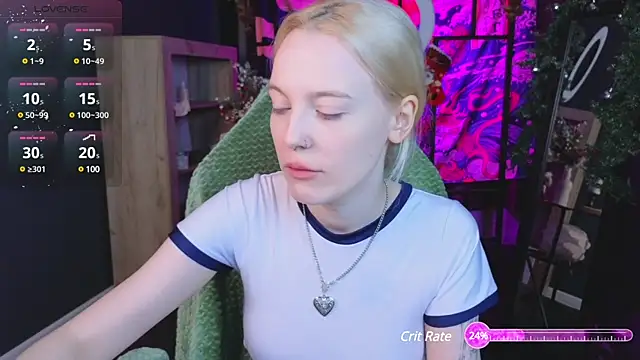 Snapshot of Crackling_Tatii chatting on January 3, 9:15 pm Crackling Tatii online show from January 3, 9:15 pm