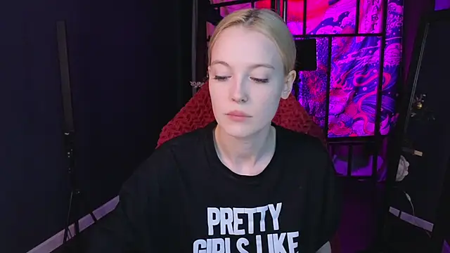 Snapshot of Crackling_Tatii chatting on January 18, 9:02 pm Crackling Tatii online show from January 18, 9:02 pm