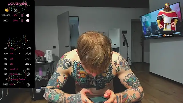 Snapshot of white_King9999 chatting on December 5, 8:00 am white King9999 online show from December 5, 8:00 am