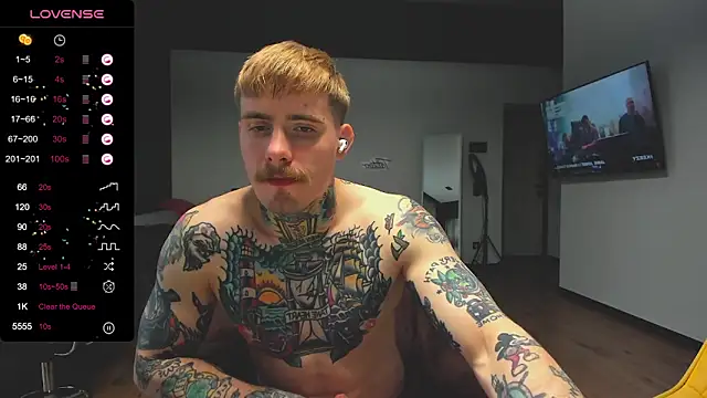 Snapshot of white_King9999 chatting on December 9, 6:45 am white King9999 online show from December 9, 6:45 am