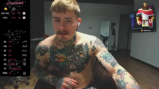 Snapshot of white_King9999 chatting on December 10, 6:22 am white King9999 online show from December 10, 6:22 am