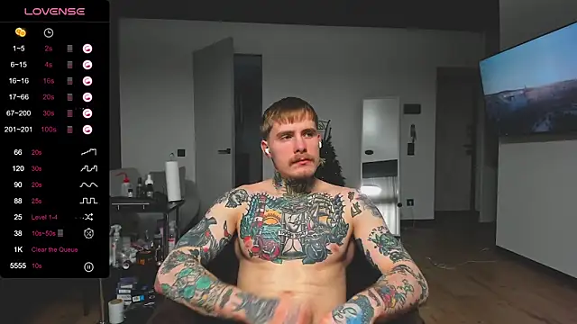 Snapshot of white_King9999 chatting on January 18, 12:57 pm white King9999 online show from January 18, 12:57 pm