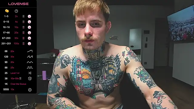 Snapshot of white_King9999 chatting on January 22, 4:02 am white King9999 online show from January 22, 4:02 am