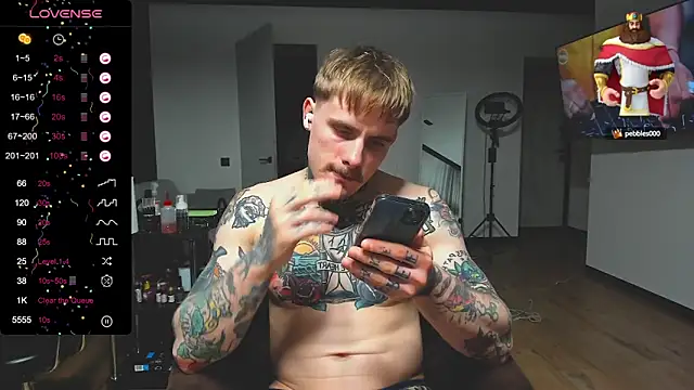 Snapshot of white_King9999 chatting on January 26, 5:23 pm white King9999 online show from January 26, 5:23 pm