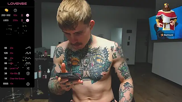 Snapshot of white_King9999 chatting on February 2, 5:48 pm white King9999 online show from February 2, 5:48 pm