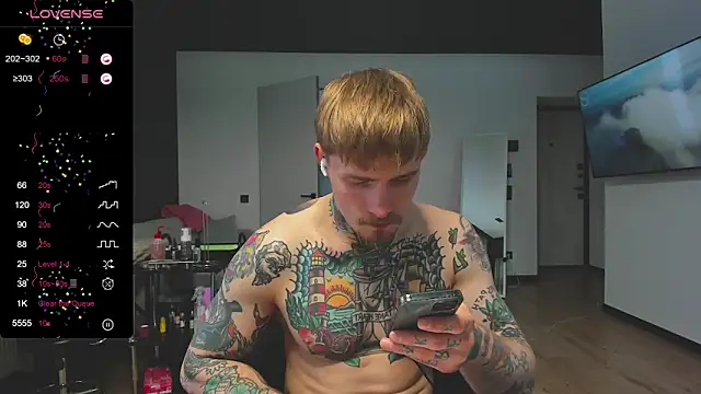 Snapshot of white_King9999 chatting on February 16, 1:49 pm white King9999 online show from February 16, 1:49 pm