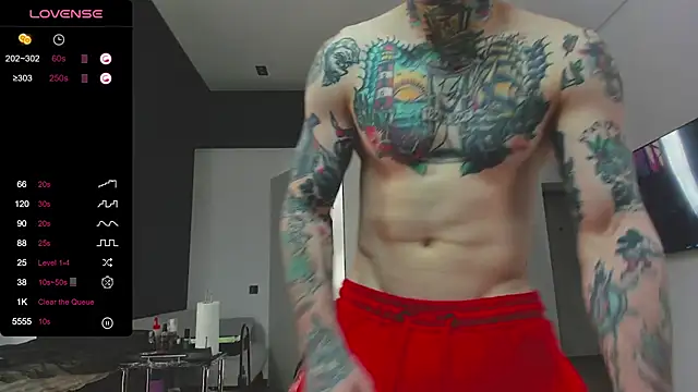 Snapshot of white_King9999 chatting on February 25, 11:41 am white King9999 online show from February 25, 11:41 am