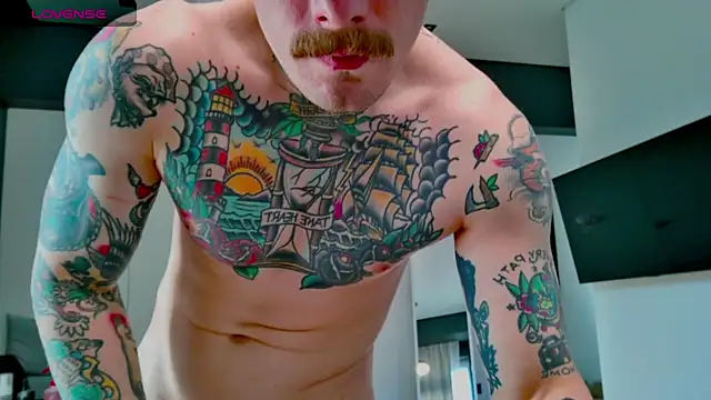 Snapshot of white_King9999 chatting on September 23, 12:30 pm white King9999 online show from September 23, 12:30 pm