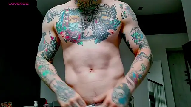 Snapshot of white_King9999 chatting on October 2, 2:40 am white King9999 online show from October 2, 2:40 am